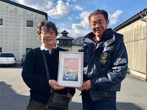 ラベルのイラストをもつ山岡秀雄